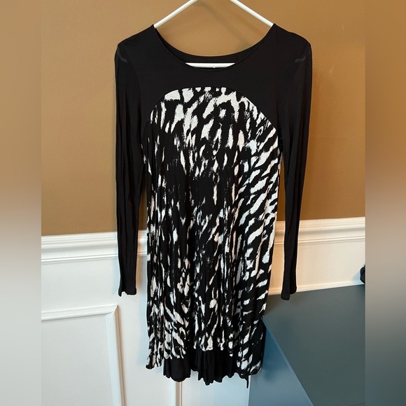 Kensie Women’s Black and White Long Sleeve Sheath Dress Size XS Cocktail Artsy - Picture 2 of 4